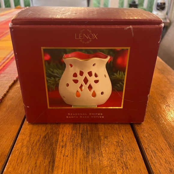 🆕 Lenox Seasonal Brites Santa Sack  / Candy canes Votive tea light holder - Picture 2 of 8